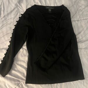 Venue black size L open sleeves and neck